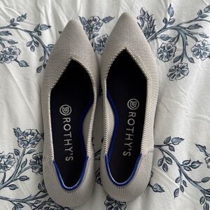Rothy's Pointed Knit Flats in Light Gray with Blue Trim EUC size 6